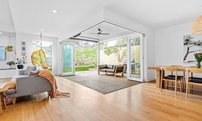 Blairgowrie House | Pet friendly, sleeps 16 across 2 homes, pool, spa, sauna.