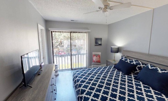 Folly Field Condo | PET FRIENDLY Stone's Throw Villa! Quick walk to beach!