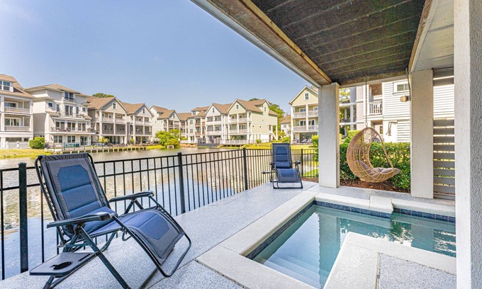 Folly Field House | Pet Friendly| HeatedPool| Kids Room| Beach Equipment |Short walk to the Beach