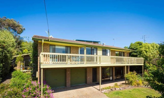 Pambula Beach House | Pete's Place- Sea views- Family friendly- Short walk to the beach.