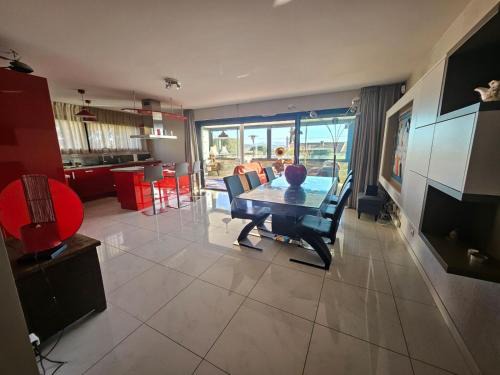 Bandol Apartment | Petit Paradis à Bandol t4 piscine clim Parking Fibre Coffre-fort
