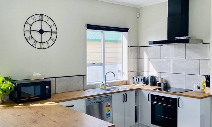 Petone House | Petone Beach - Entire Villa & Optional Sleep-Out