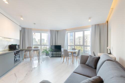 Solomjanskyj Apartment | Petrovdom 109-200 in Spacious 2 Bedroom Apartments at RC Kvartet, 16Г Vasyl Lypkivskyi Street