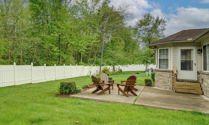 Westland House | Pets Welcome: Convenient Family Home in Westland!