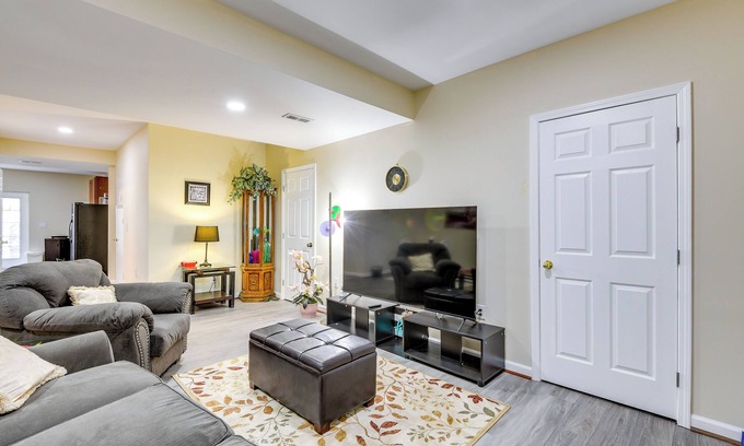 Sterling Apartment | Pets Welcome! Cozy Family Apartment in Sterling