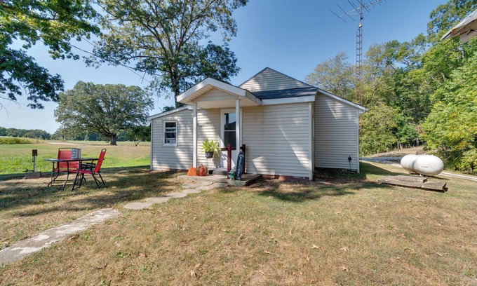 Toledo House | Pets Welcome: Tranquil Retreat w/ Yard in Jewett!