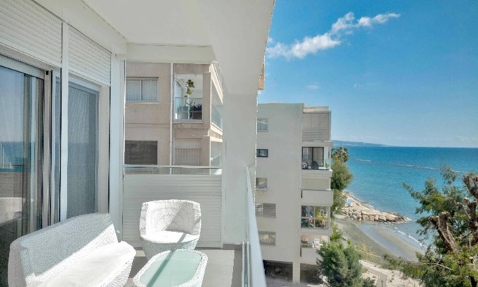 Potamos tis Germasogeias Apartment | Phaedrus Living Beach Front Flat Kyma
