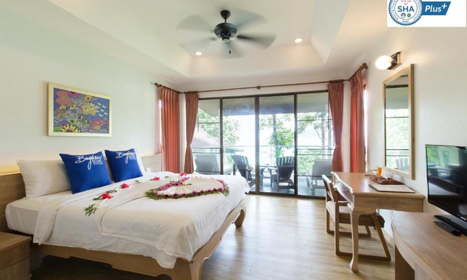 Ko Phi Phi Resort | Phi Phi Bayview Premier Resort