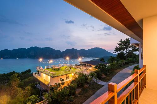Ko Phi Phi Hotel | Phi Phi Mountain Beach Resort SHA Certified