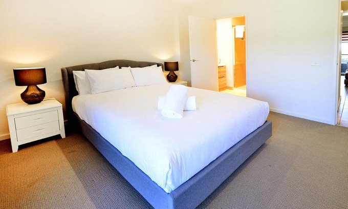 Cowes Hotel | Phillip Island Towers