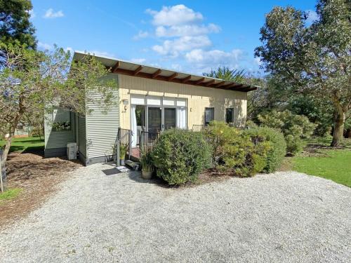 Cowes Villa | Phillip Island Villa - R a m a d a Resort