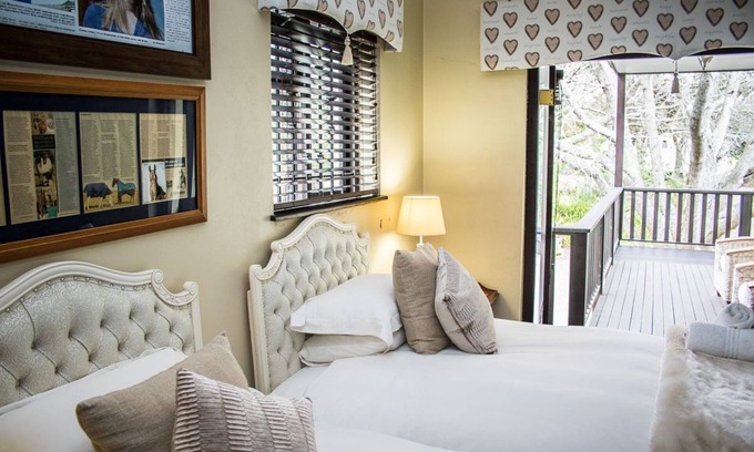 Nelson Mandela Bay House | Phumula Country Manor is a country style retreat with a colonial setting .
