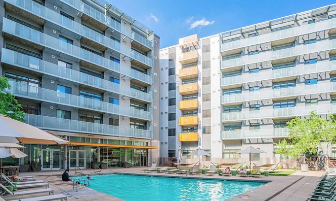 Evans Churchill Apartment | PHX DT Apartment with Balcony + Gym + Pool Parking