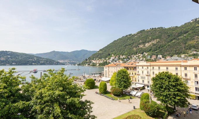 Como City Centre Apartment | Piazza Cavour Lake View - byMyHomeinComo