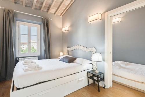 San Lorenzo Apartment | Piazza Indipendenza & Giardino della Fortezza Apt