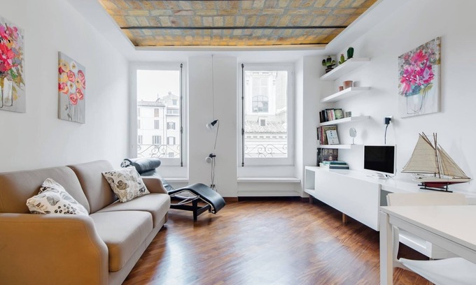 Rione V Ponte Apartment | Piazza Navona-Coronari House