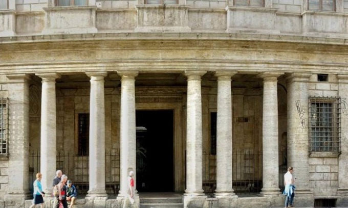 Rome City Centre Apartment | Piazza Navona Enchanting Loft