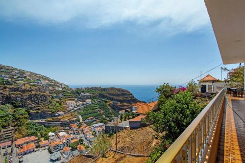 Tabua House | Pico The Best View