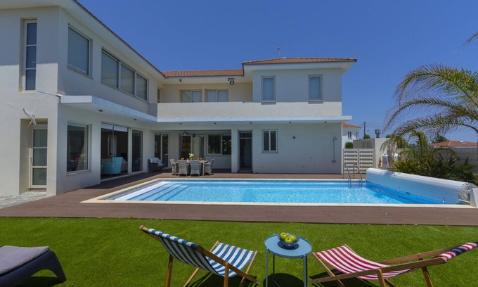 Kiti Villa | Picture Renting your 5 Star Villa with Beautiful Private Pool, Larnaca Villa 1397