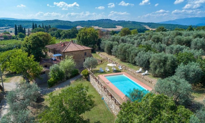Pieve a Presciano Villa | Pieve A Presciano Villa Sleeps 8 with Pool