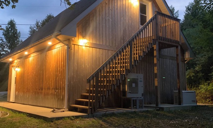 Tay Valley Apartment | Pike Lake Studio Oasis