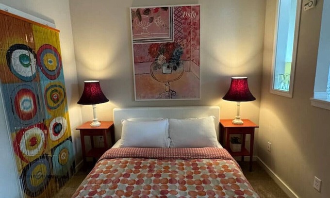 Belltown Apartment | Pike Place Open 1bd Free Parking,Waterfront,Pool!