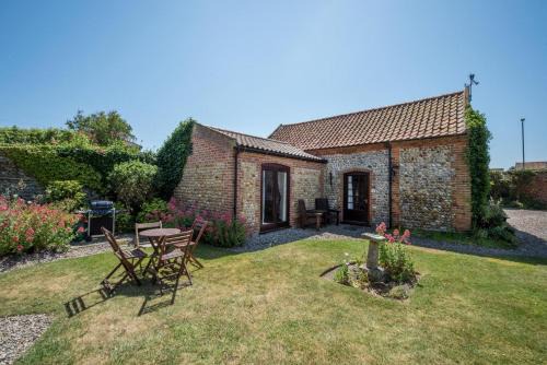 Bacton House | Pilgrims Progress