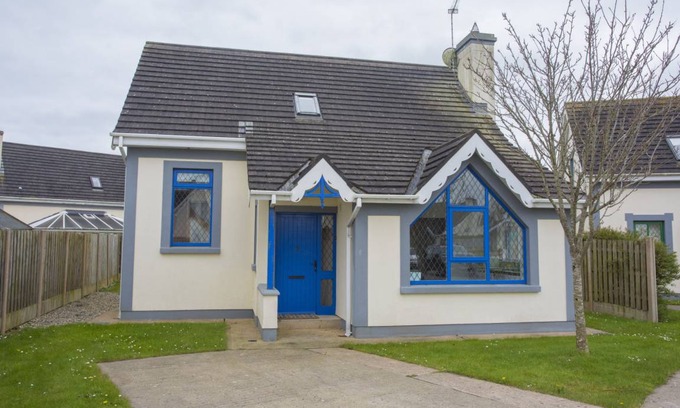 Rosslare House | Pine Grove Holiday Cottage No.5