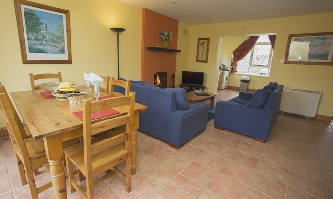 Rosslare House | Pine Grove Holiday Cottage No.10