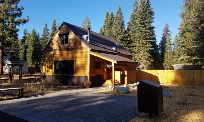 Tahoe Paradise House | Pine Lantern Retreat
