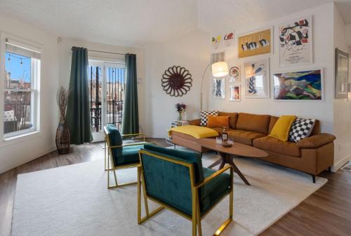Fort Collins Villa | Pine Street Loft - Just steps from Old Town Square!