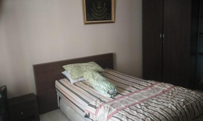 Cileunyi Hotel | Pinewood Apartment By Muslim