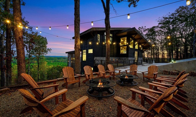 Broken Bow Cabin | Pinnacle - 3 Stories of Luxury, Endless Entertainment & Stunning Mountain Views!