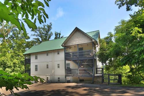 Pigeon Forge Apartment | Pinnacle View 7B by Eden Crest