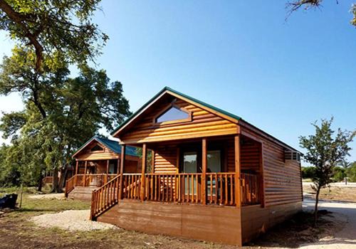 Pipe Creek House | Pipe Creek Cabin Rental for Glamping Getaways near Austin, Texas