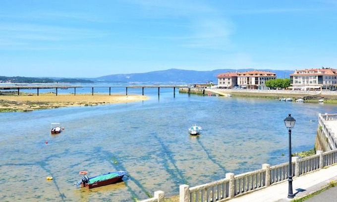 Vilanova Apartment | Piso de playa con terraza en el centro de Vilanova