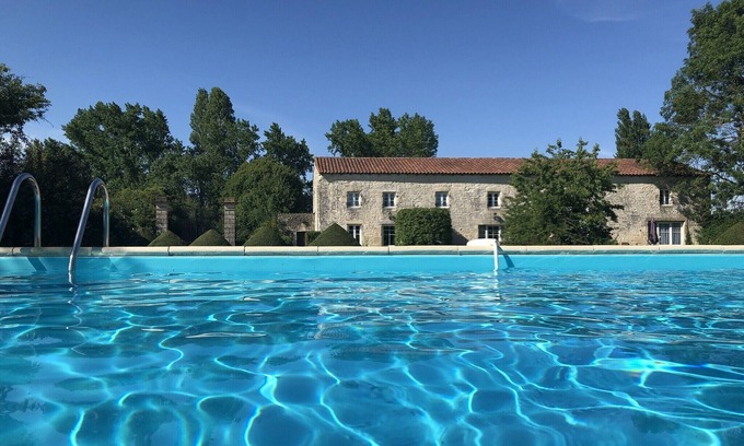 Duil-sur-le-Mignon Cottage | Pistoulet : Réunions familiales et entre amis 🎂👨‍👩‍👧‍👦🎄🌈🚴🏿‍♂️.