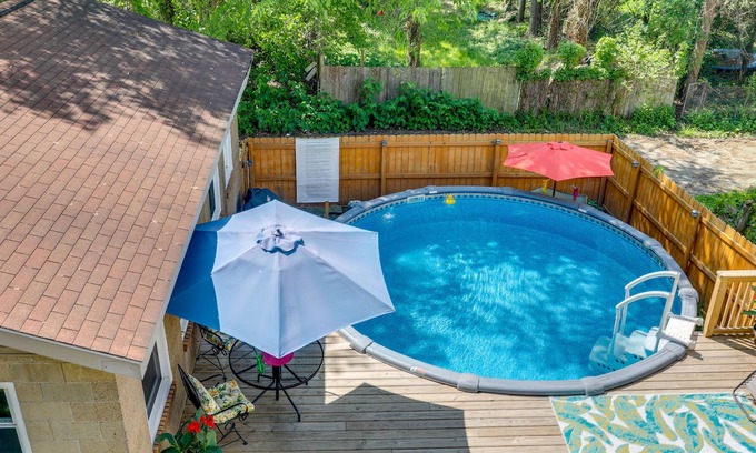 Marshall-Shadeland Apartment | Pittsburgh Escape w/ Pool - 3 Mi to Downtown!