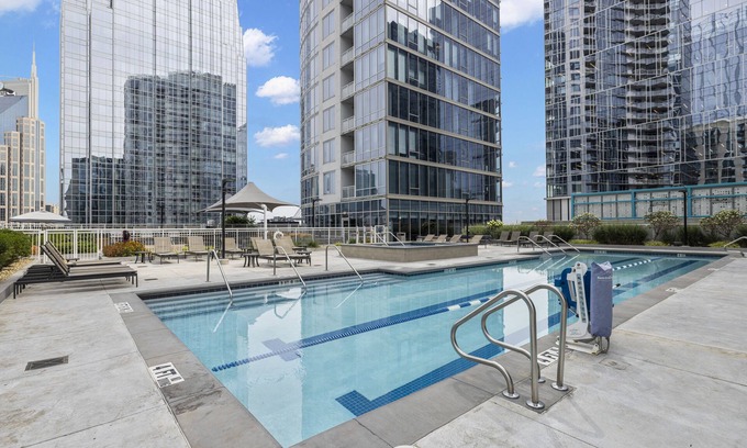 Sobro Apartment | Placemakr Premier SoBro