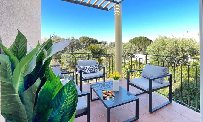 Bandol Apartment | Plage du Capelan Parking Entrée Privé Climatisé Calme Assuré