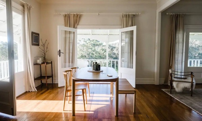 Yallingup Cottage | Plane Tree House Yallingup
