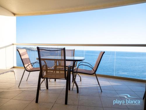 San Carlos House | Playa Blanca Premier Unit 1407