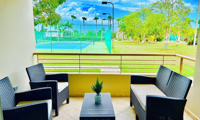 Pole Ojea Apartment | Playa El Combate Perfect Place Garden 2 Pool Front