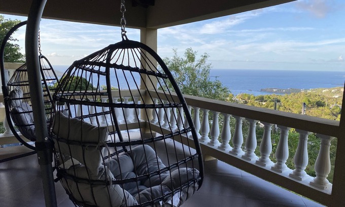 Estate Bonne Resolution House | Playcation in Paradise villa with endless water view