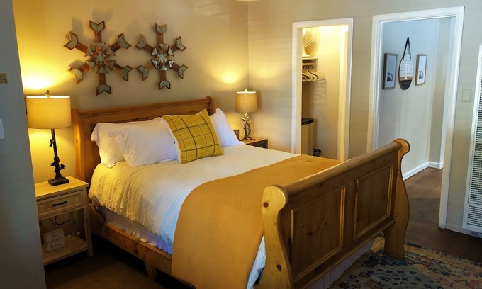 Tahoe Valley Hotel | Playpark Lodge Unit 2 Family Suite W Bunk Beds