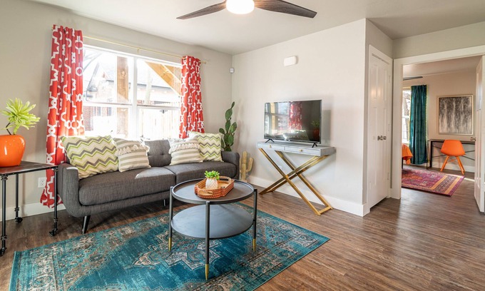 Central Oklahoma City Apartment | Plaza Pad I - New Apartment! Near Plaza District