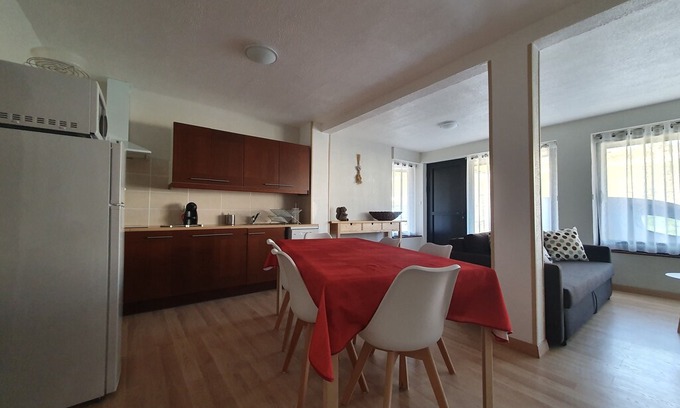 Saint-Pierre-dels-Forcats Apartment | Pleasant t3 of 65 m2 100 m from the slopes