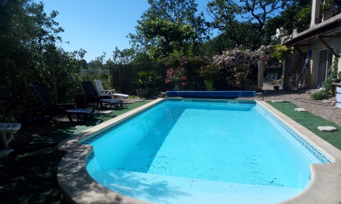 Ners House | Pleasant house in the middle of oaks with swimming pool. At the foot of the Cévennes.