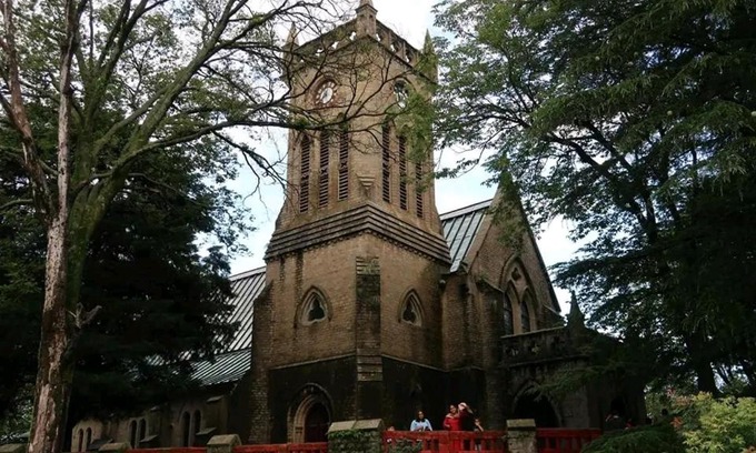 Kumarhatti Bed & Breakfast | PLEASING pine's # KASAULI VALLY#