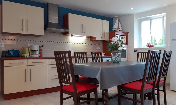 Plouhinec Apartment | Plouhinec: apartment in longere